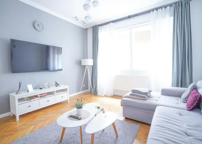 Venus Apartments - Paulay Ede I